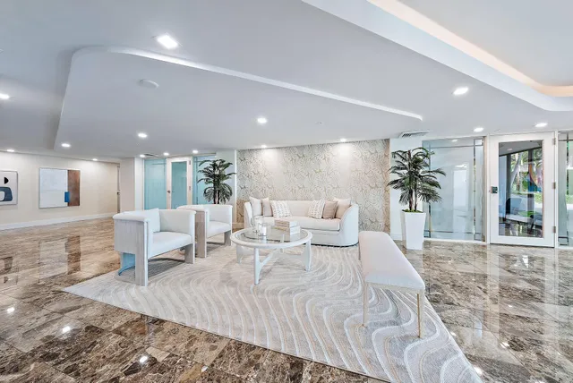 $3,195,000 | 2600 South Ocean Boulevard, Unit 503W, Palm Beach, FL 33480