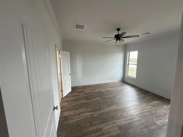 $279,999 | 3045 Southern Trace Dr Lake, Lake Charles, LA 70607