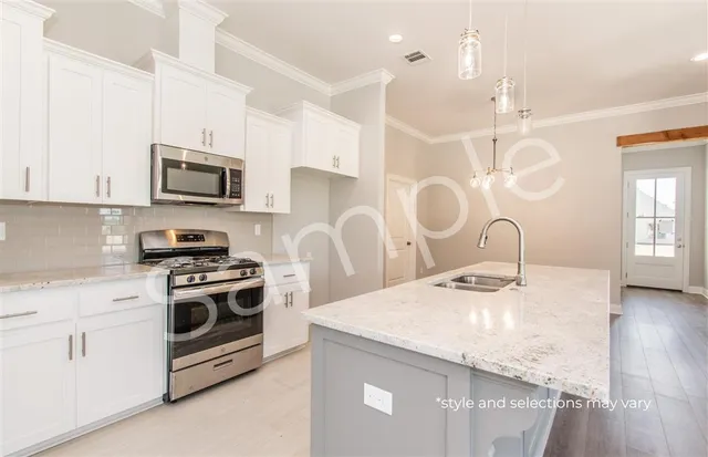 $279,999 | 3045 Southern Trace Dr Lake, Lake Charles, LA 70607