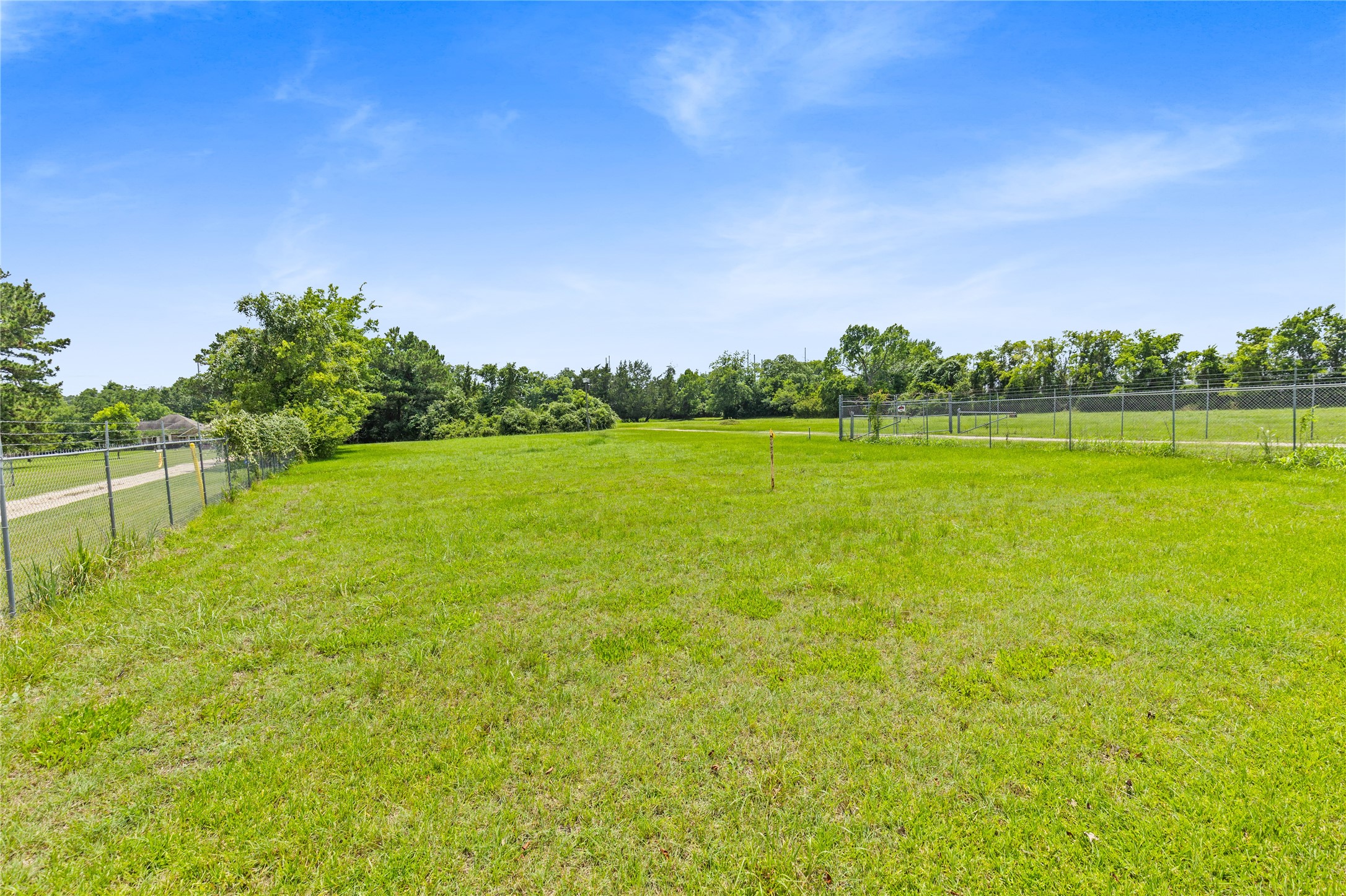 10973 Longstreet Road Willis, TX 77318 - Photo 36 of 40