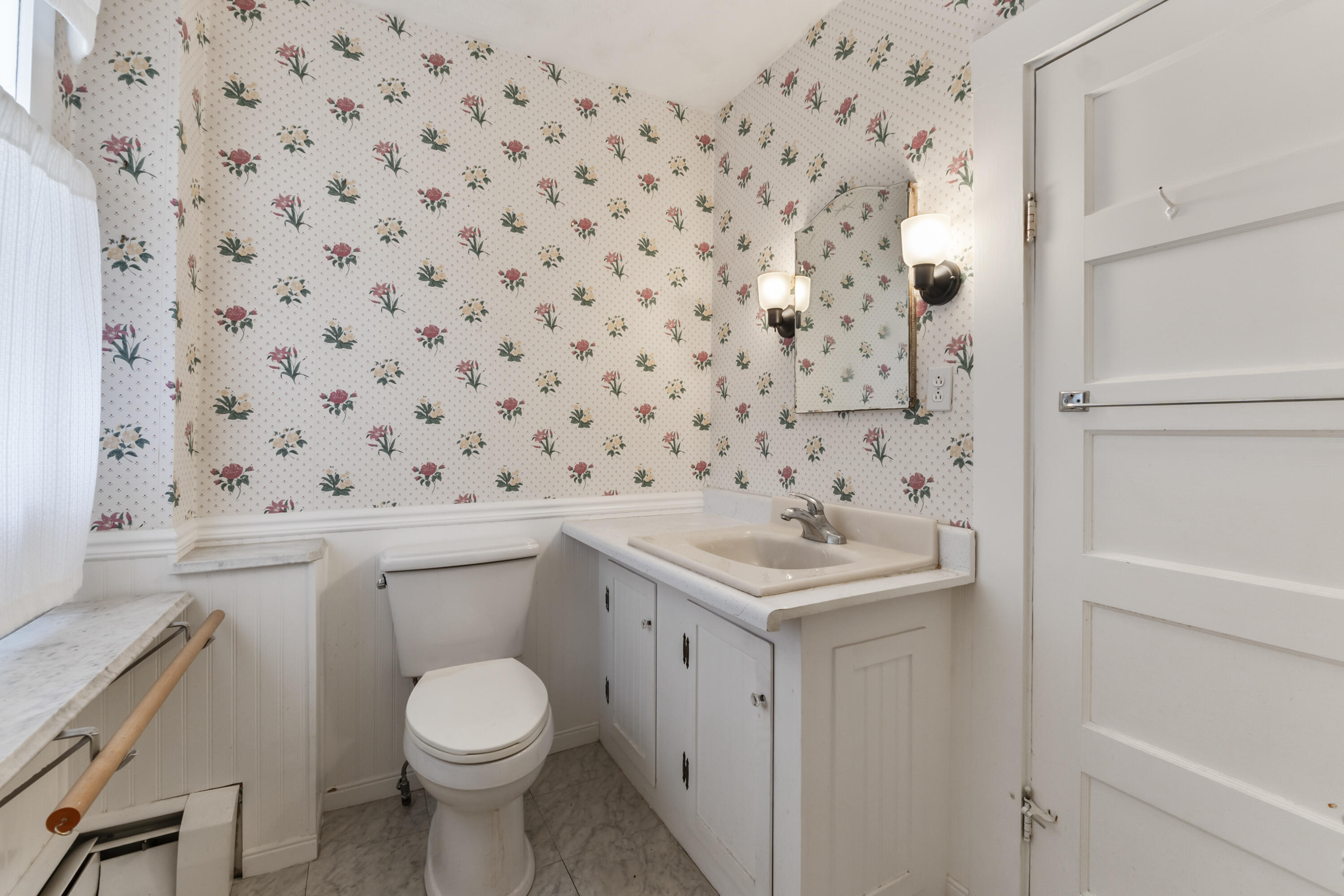 730 Beech Hill Road Auburn, ME 04210 - Photo 21 of 95 Main Floor Bath