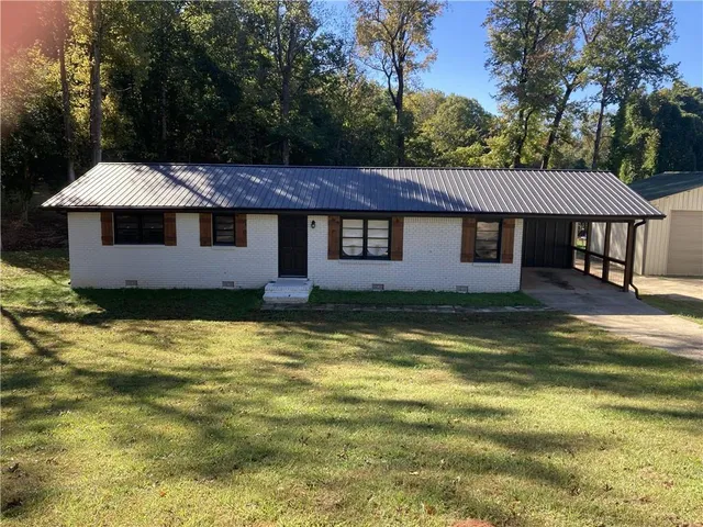 $1,800 | 106 Ridgewood Drive, Cleveland, GA 30528