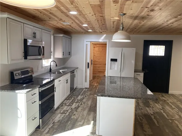 $1,800 | 106 Ridgewood Drive, Cleveland, GA 30528