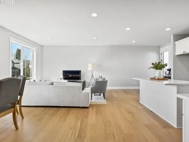 $424,500 | 3618 Southwest Sandlewood Lane, Gresham, OR 97080