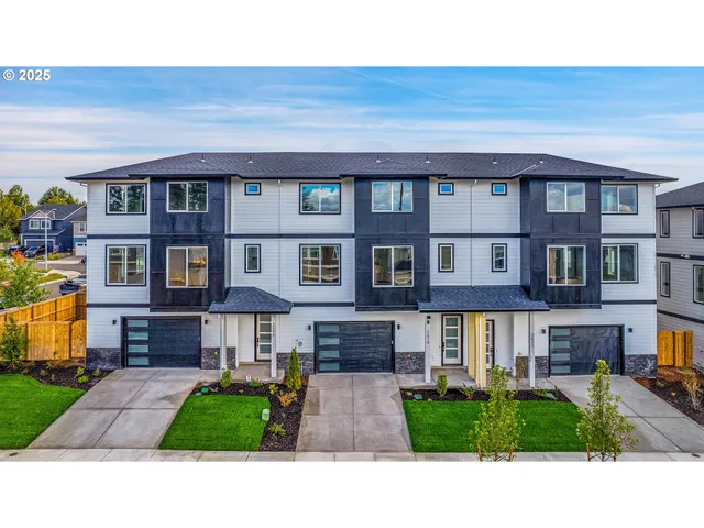 $424,500 | 3618 Southwest Sandlewood Lane, Gresham, OR 97080