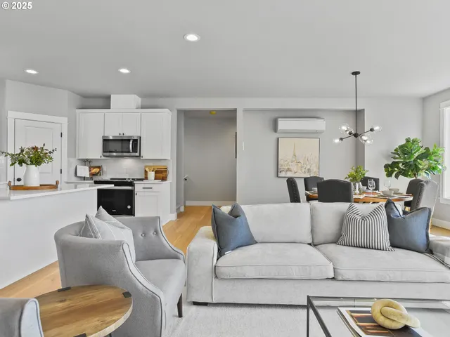 $424,500 | 3618 Southwest Sandlewood Lane, Gresham, OR 97080