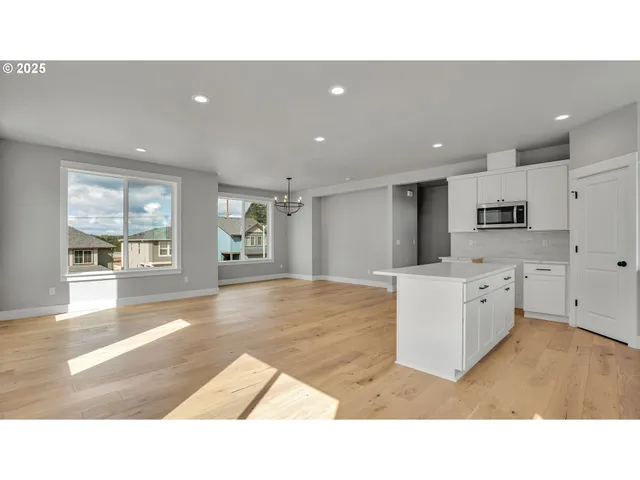 $424,500 | 3618 Southwest Sandlewood Lane, Gresham, OR 97080