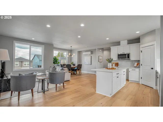 $424,500 | 3618 Southwest Sandlewood Lane, Gresham, OR 97080