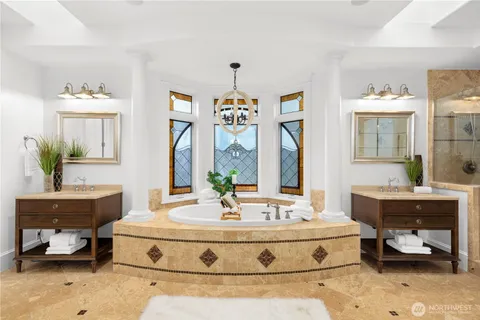 $4,000,000 | 5726 251st Court Northeast, Redmond, WA 98053