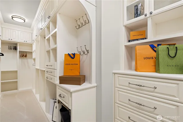 $4,000,000 | 5726 251st Court Northeast, Redmond, WA 98053