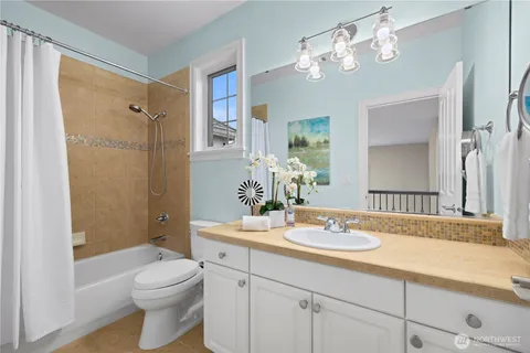 $4,000,000 | 5726 251st Court Northeast, Redmond, WA 98053