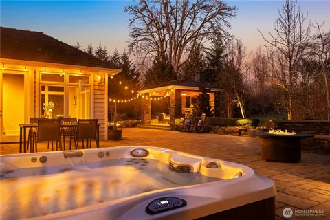 $4,000,000 | 5726 251st Court Northeast, Redmond, WA 98053