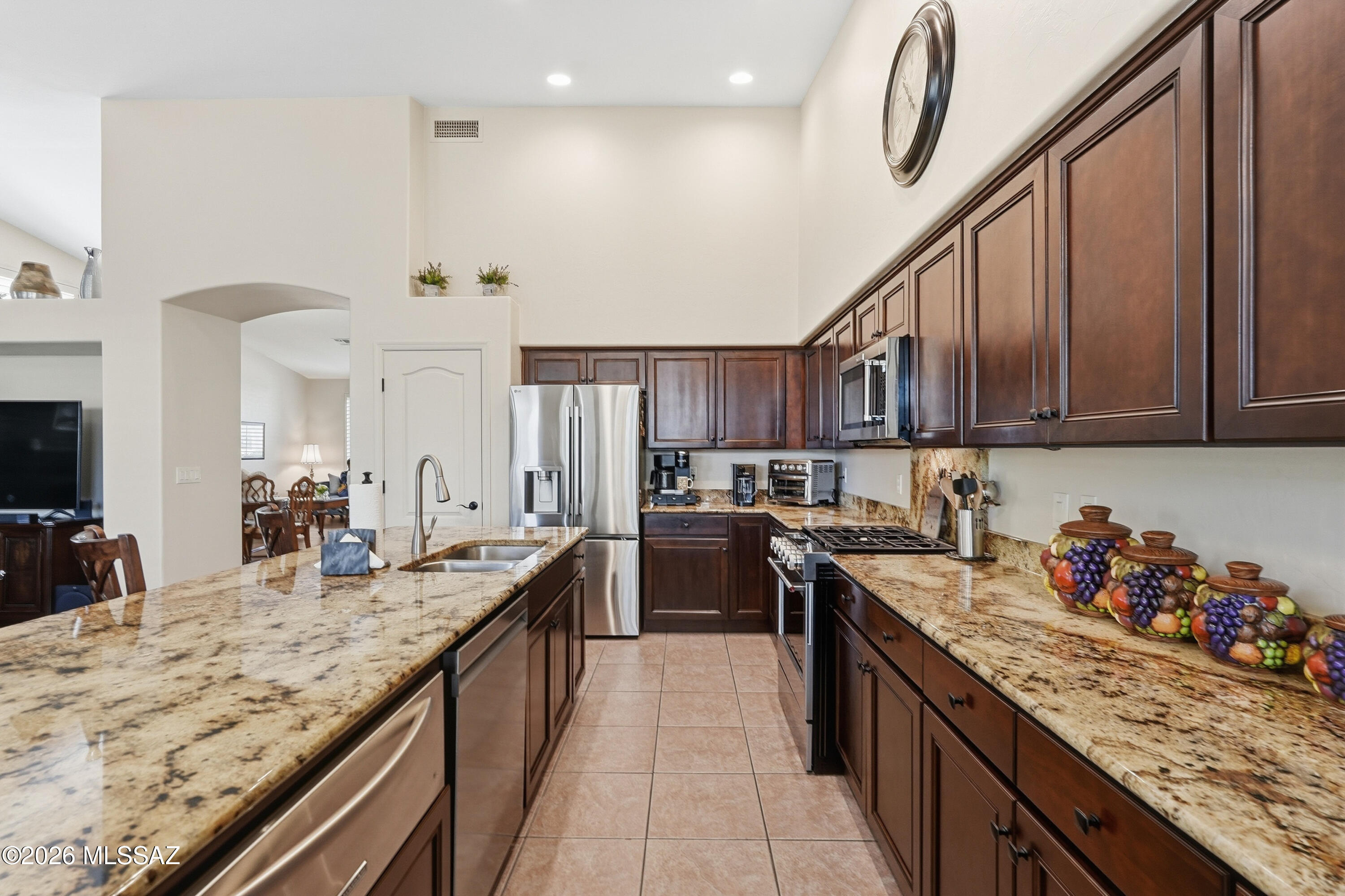 9796 East Rock Ridge Court Tucson, AZ 85749 - Photo 16 of 47