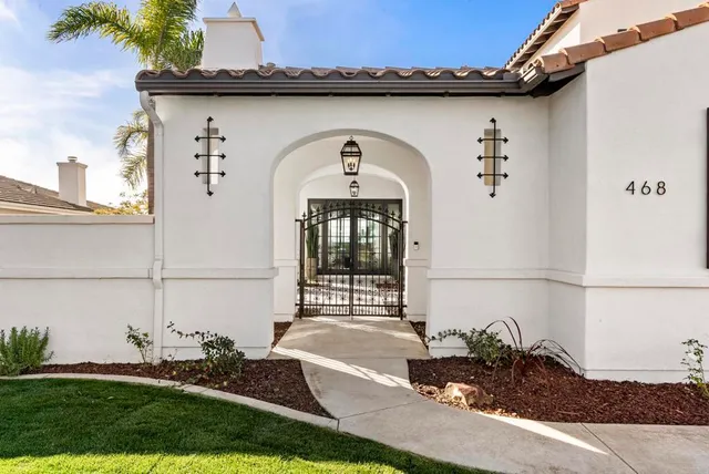 $3,995,000 | 468 Sandalwood Court, Encinitas, CA 92024