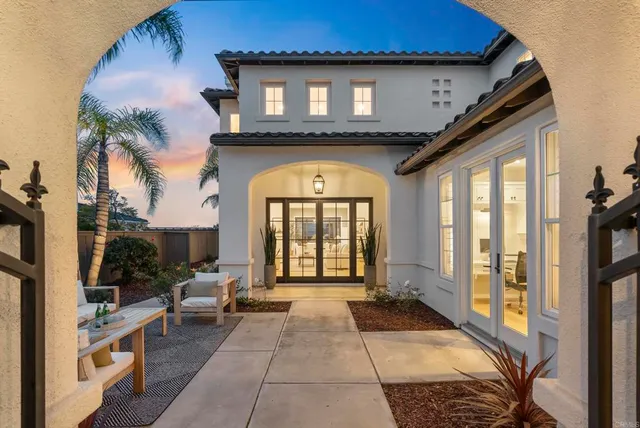 $3,995,000 | 468 Sandalwood Court, Encinitas, CA 92024