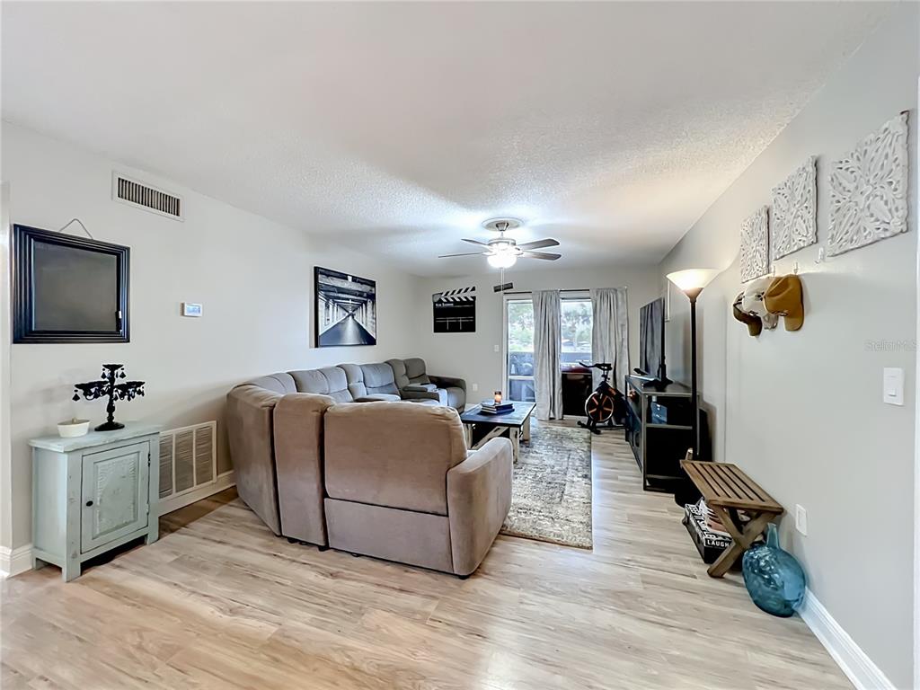 918 Lake Destiny Road, Unit F Altamonte Springs, FL 32714 - Photo 6 of 37