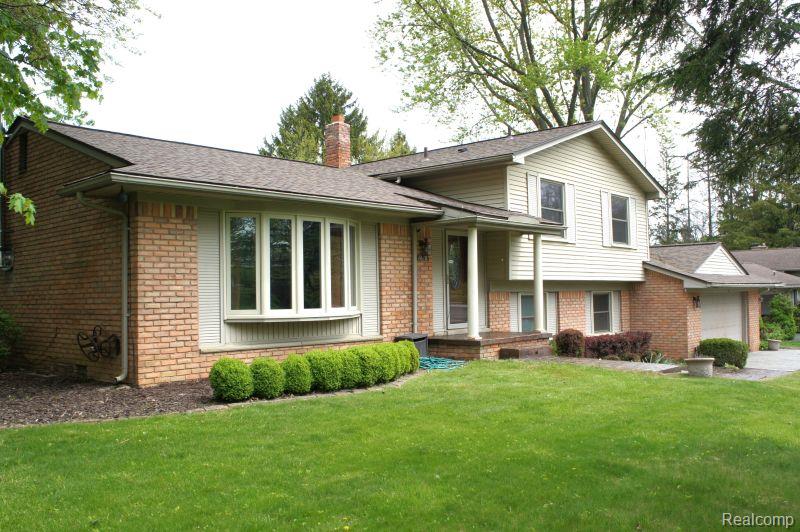 1616 Mark Hopkins Road Bloomfield Hills, MI 48302 - Photo 2 of 24