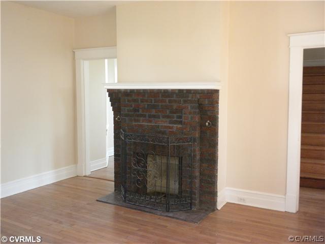 629 West Graham Road Richmond, VA 23222 - Photo 4 of 10 Living Room