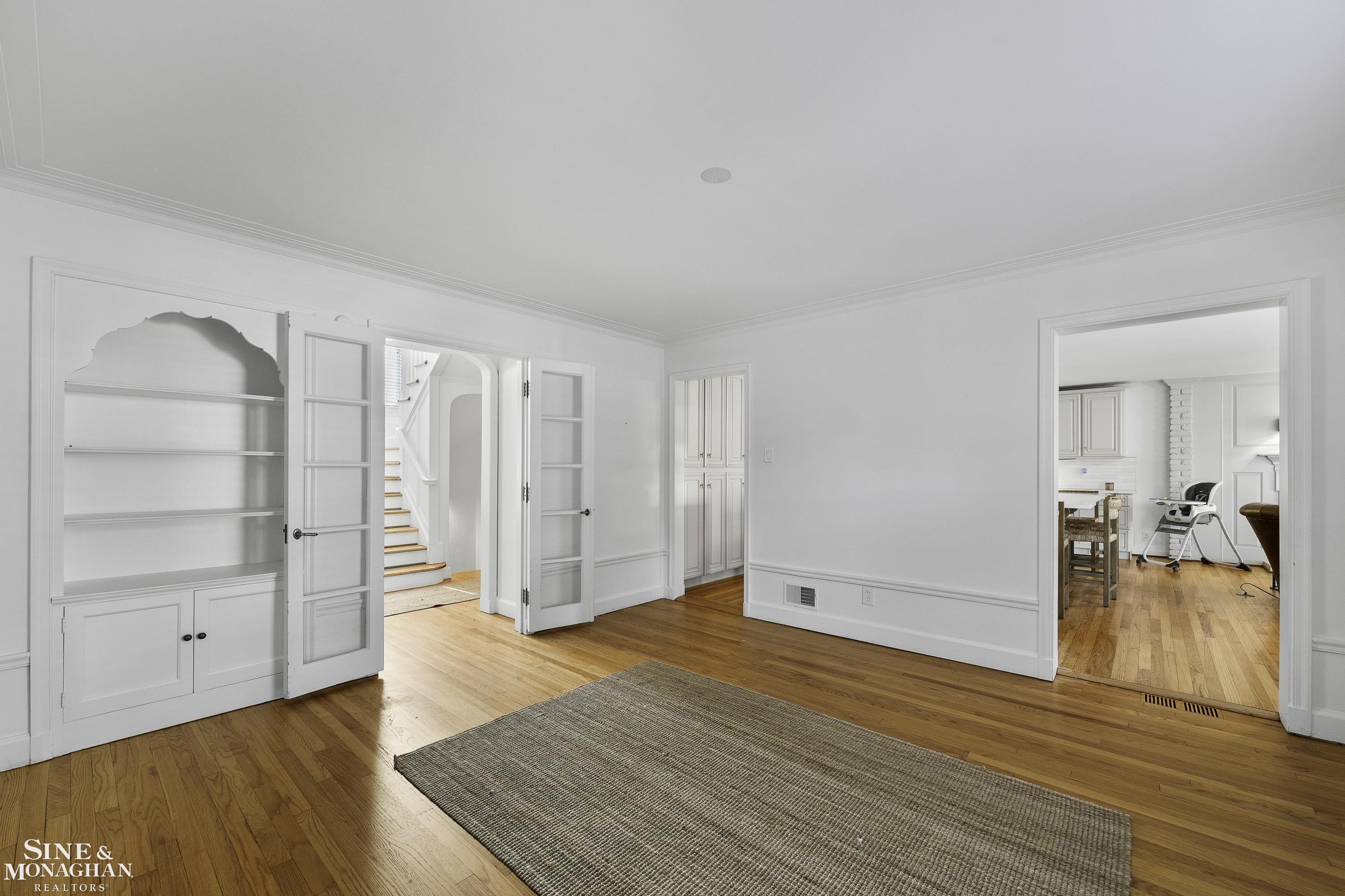 328 Touraine Road Grosse Pointe, MI 48236 - Photo 11 of 54 50156202-6fe0958d-c756-403d-a1f8-a0714e7b27e4.JPG