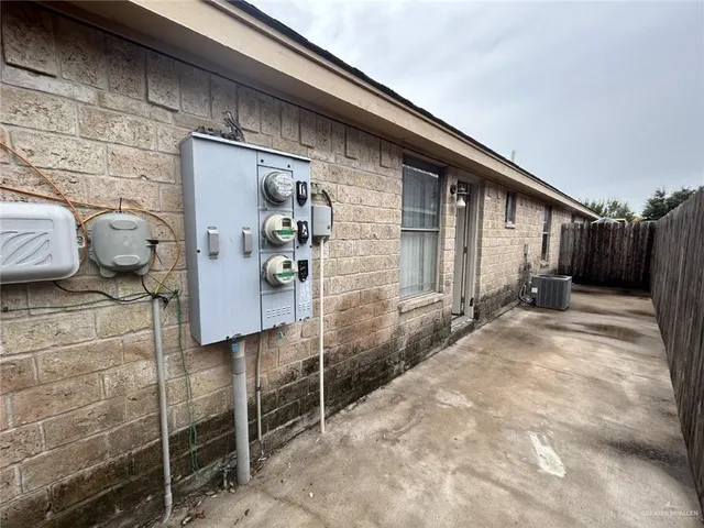 $875 | 3802 South Radisson Avenue, Unit 2, Pharr, TX 78577