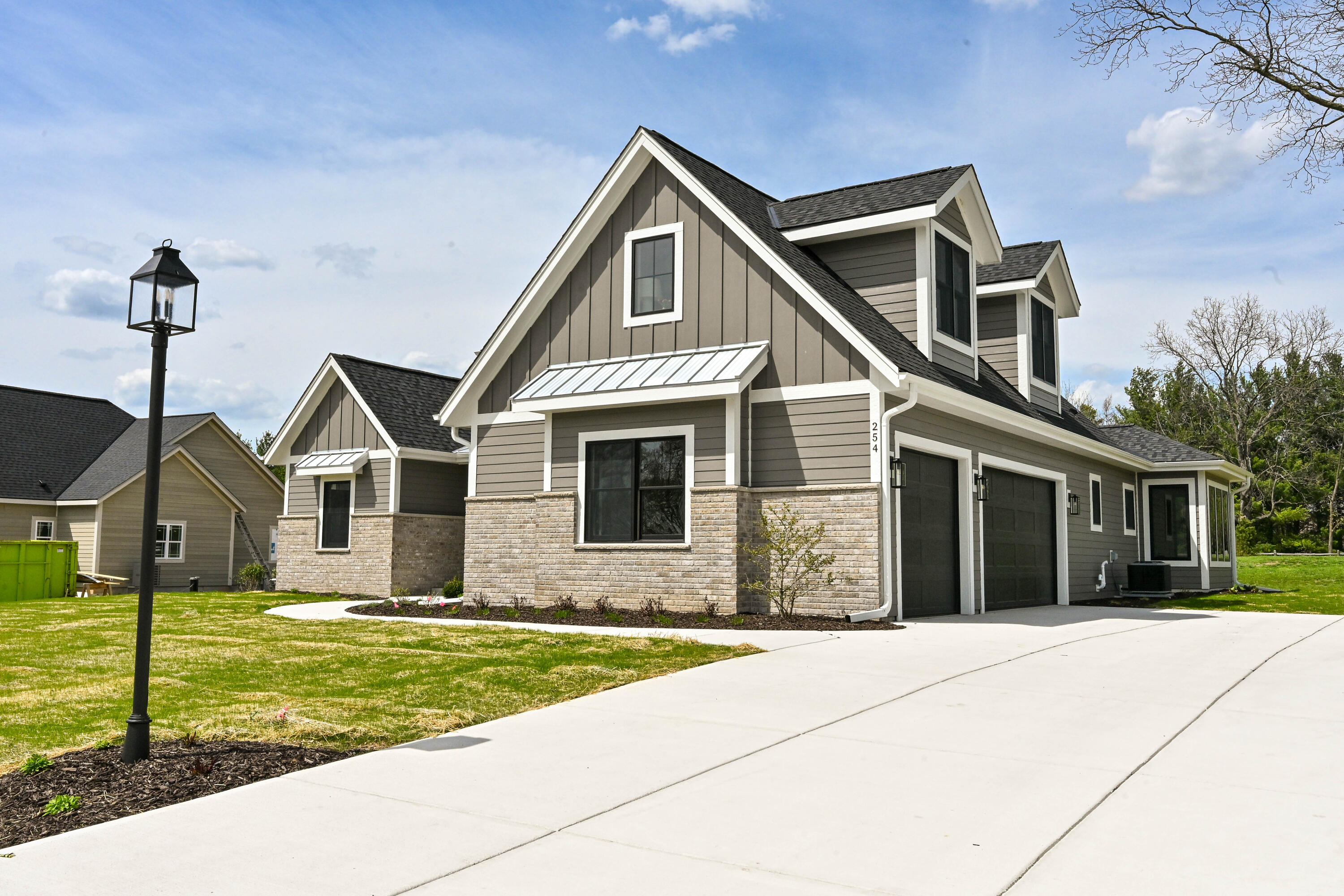 254 River Oaks Circle Delafield, WI 53018 - Photo 46 of 47 DZ254-1