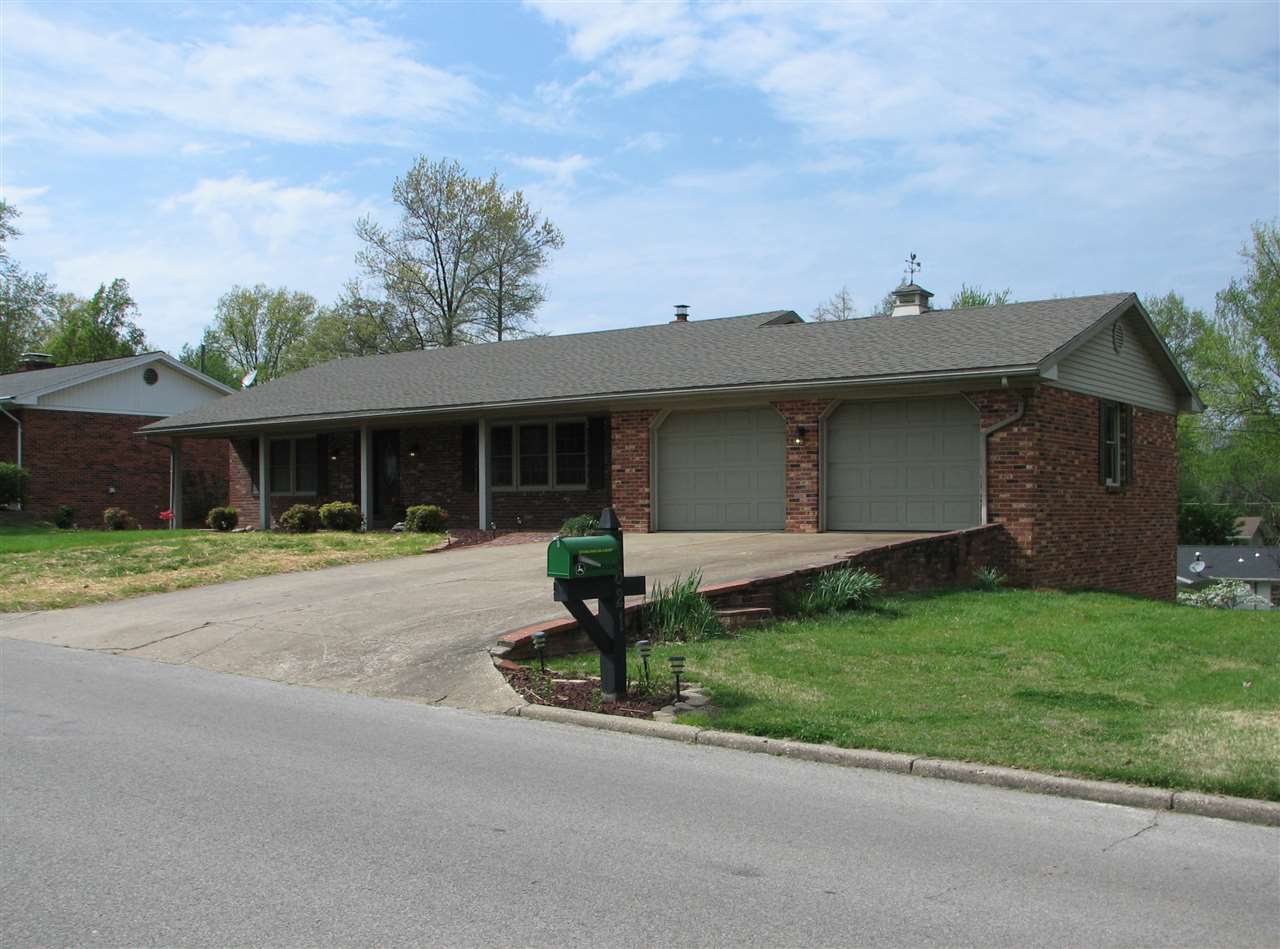 1621 Country Club Road Mount Vernon, IN 47620 - Photo 2 of 36 Gallery Image 2