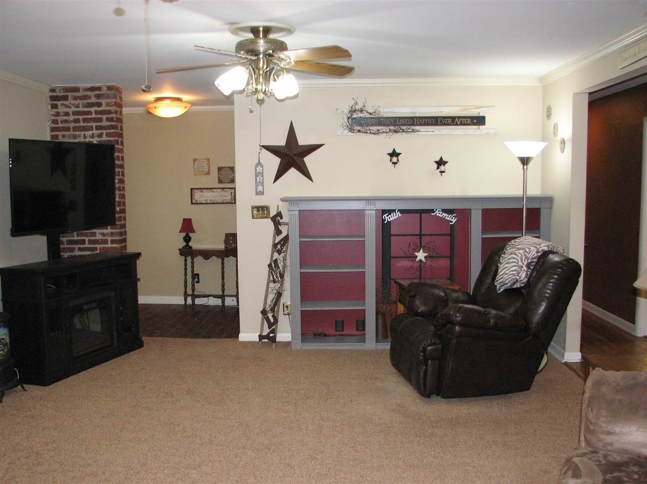 1621 Country Club Road Mount Vernon, IN 47620 - Photo 5 of 36 Gallery Image 5