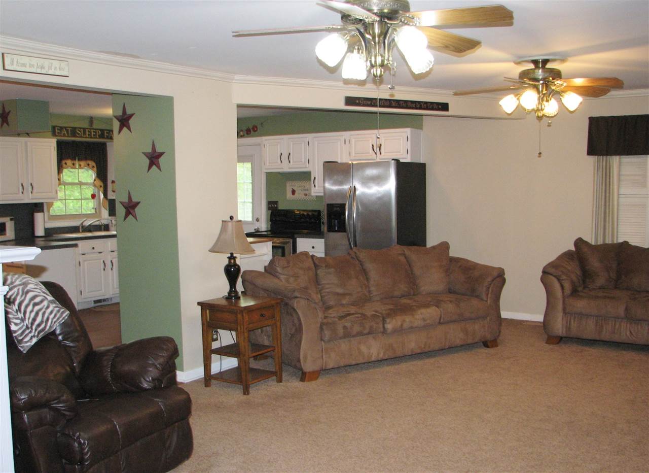 1621 Country Club Road Mount Vernon, IN 47620 - Photo 7 of 36 Gallery Image 7