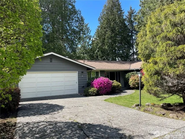 $5,300 | 4533 87th Avenue Southeast, Mercer Island, WA 98040