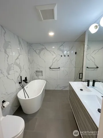 $5,300 | 4533 87th Avenue Southeast, Mercer Island, WA 98040