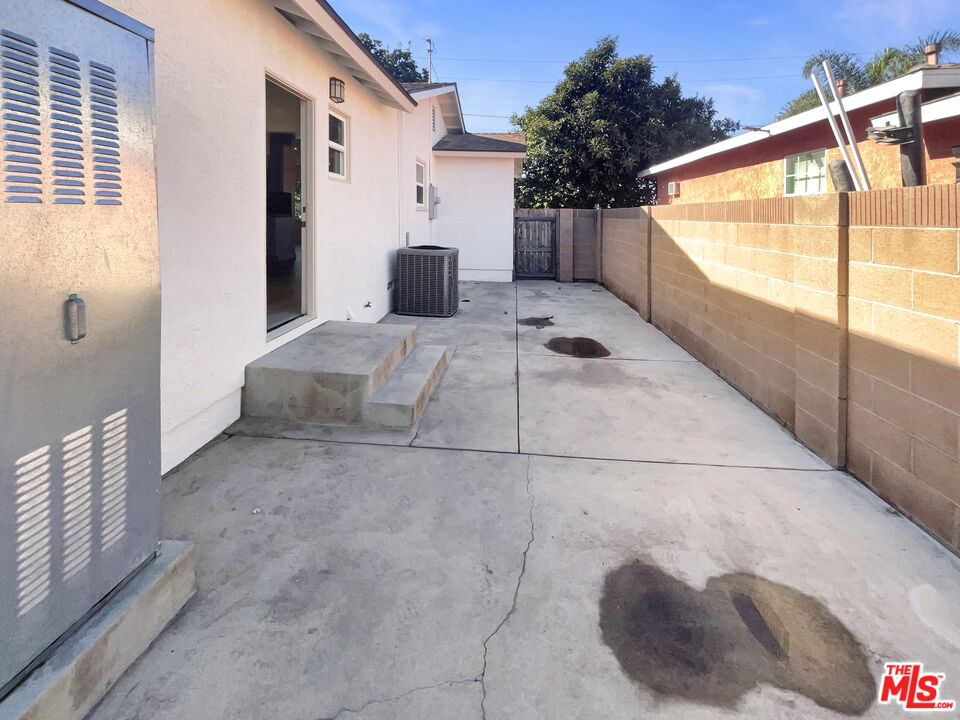 13242 Cornuta Avenue Downey, CA 90242 - Photo 19 of 19 a view of a balcony