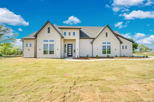 $755,000 | 111 Barefoot Bay Boulevard, Corsicana, TX 75109