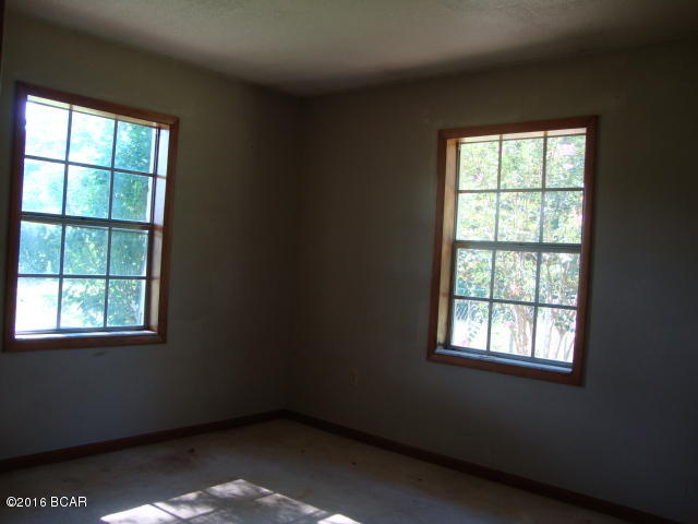 1172 Alex Brown Road Bonifay, FL 32425 - Photo 10 of 23 Gallery Image 10