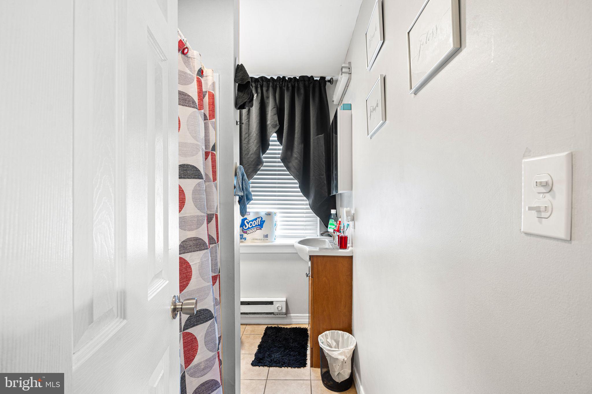 3029 Cedar Street Philadelphia, PA 19134 - Photo 4 of 48 3029 2nd fl front