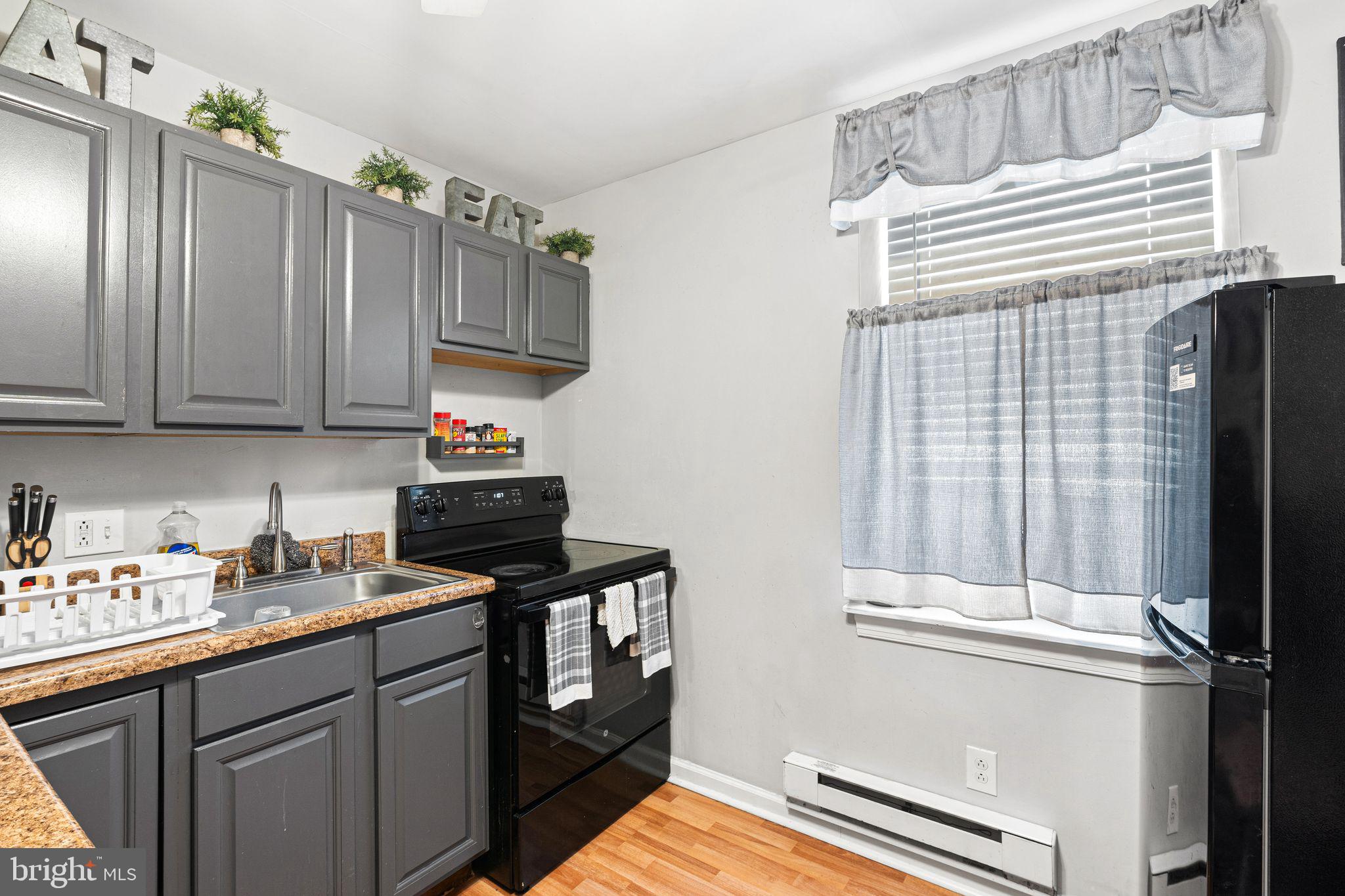 3029 Cedar Street Philadelphia, PA 19134 - Photo 6 of 48 3029 2nd fl front