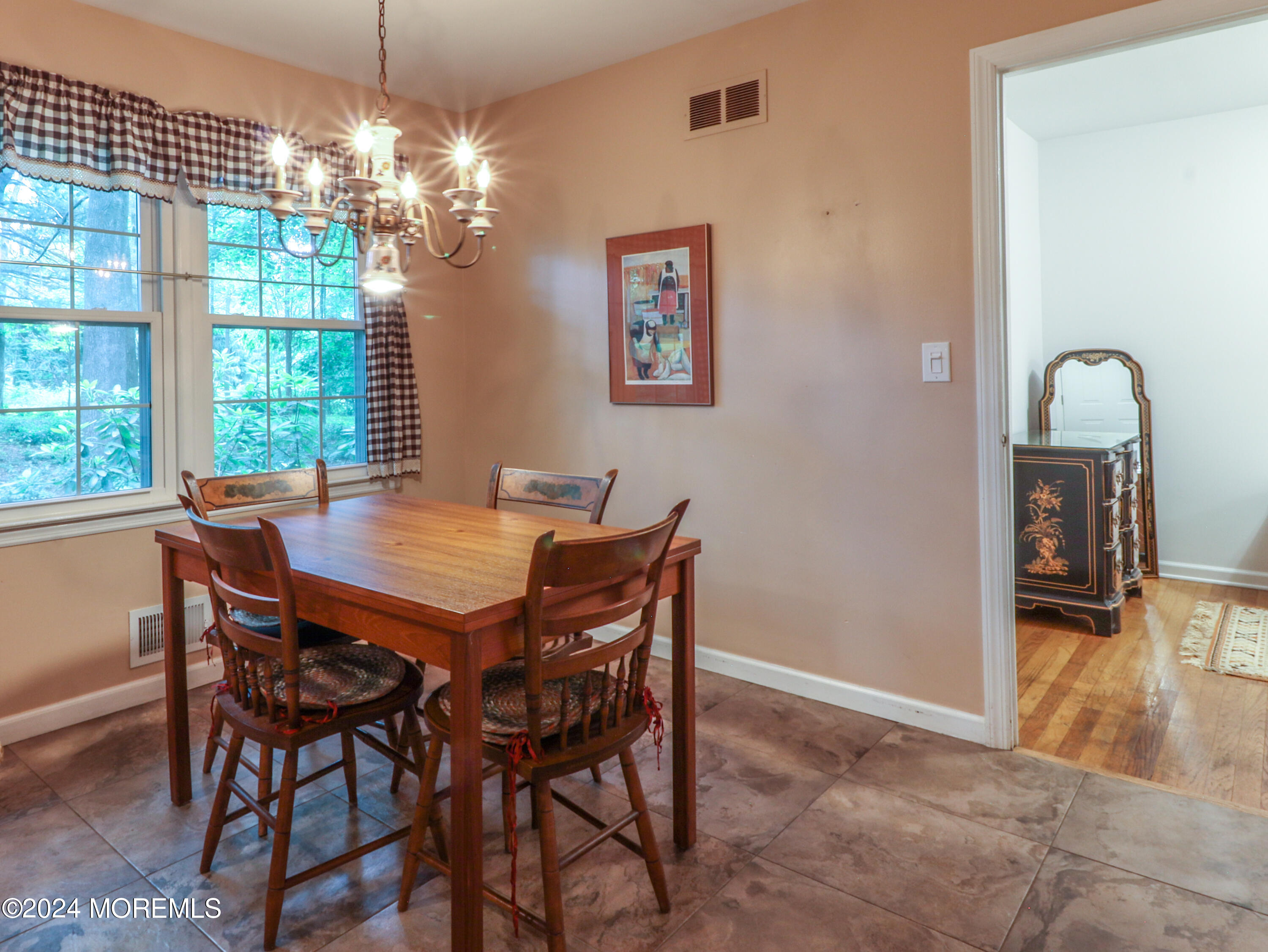 1 Huntley Road Holmdel, NJ 07733 - Photo 18 of 51 EATING AREA