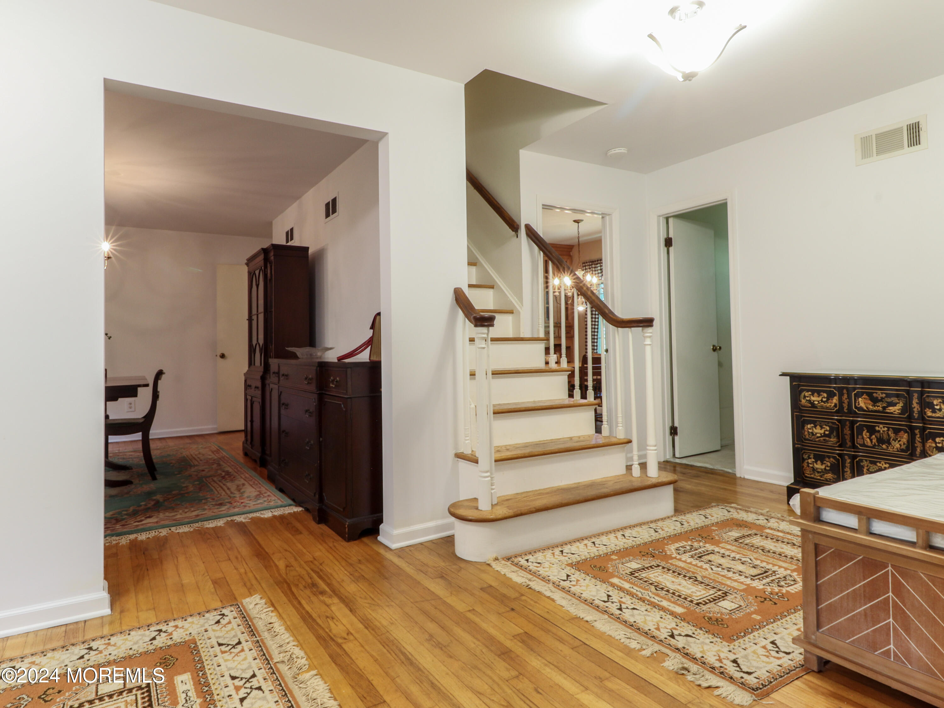ENTRY FOYER