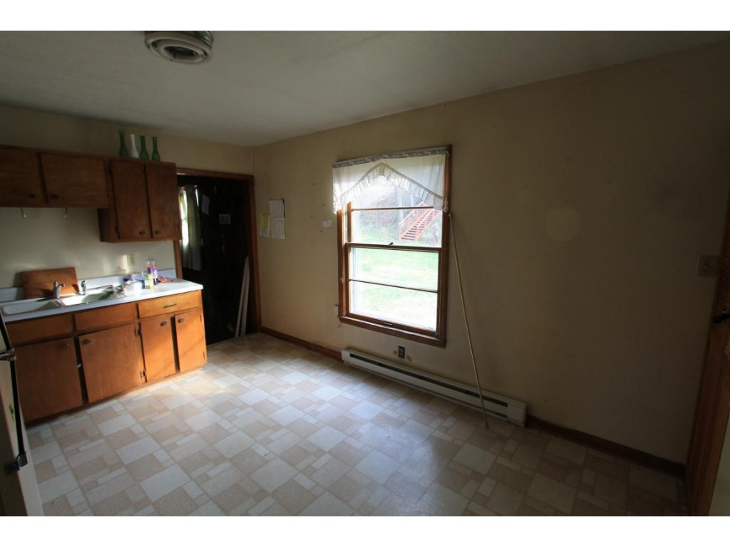 172 Springdale Road Bristol, TN 37620 - Photo 14 of 17 Photo 14