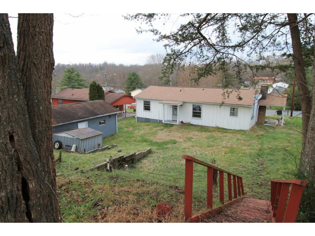 172 Springdale Road Bristol, TN 37620 - Photo 10 of 17 Photo 10