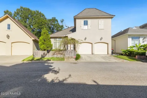 $479,000 | 207 Edgehill Circle, Lafayette, LA 70508