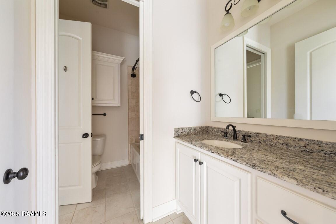 207 Edgehill Circle Lafayette, LA 70508 - Photo 22 of 30 Bathroom 2