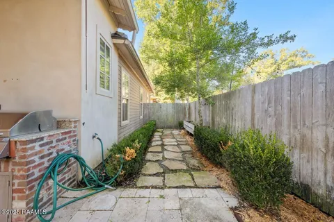 $479,000 | 207 Edgehill Circle, Lafayette, LA 70508