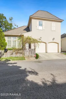 $479,000 | 207 Edgehill Circle, Lafayette, LA 70508