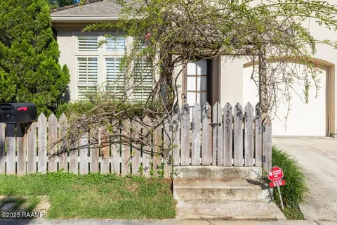 $479,000 | 207 Edgehill Circle, Lafayette, LA 70508