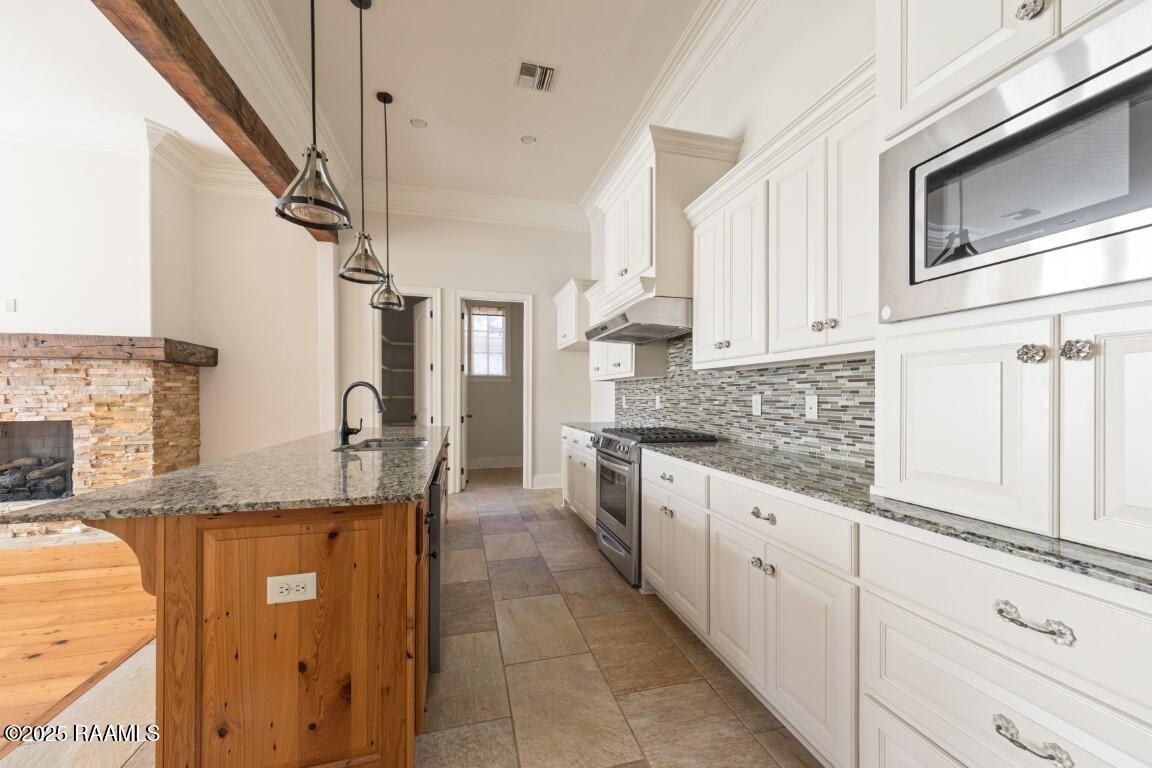 207 Edgehill Circle Lafayette, LA 70508 - Photo 9 of 30 Kitchen