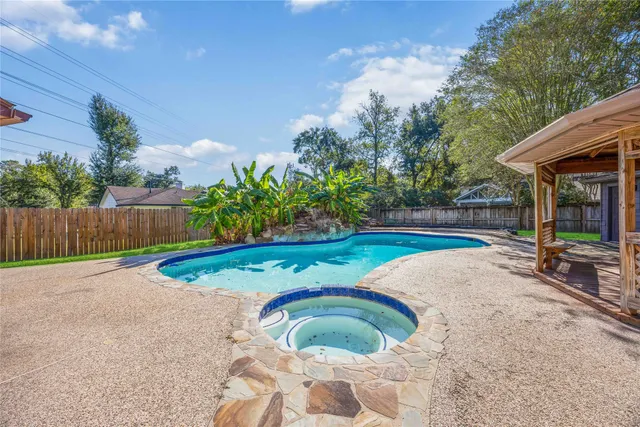 $349,000 | 703 Romaine Lane, Houston, TX 77090