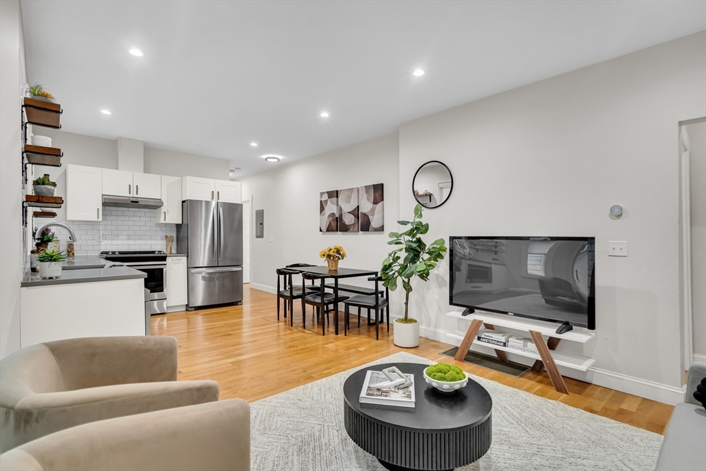 26 Hardwick Street, Unit 1 Cambridge, MA 02141 - Photo 4 of 29