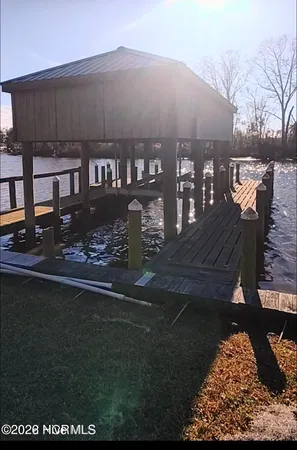 $950,000 | 94 Maritime Court, Chocowinity, NC 27817