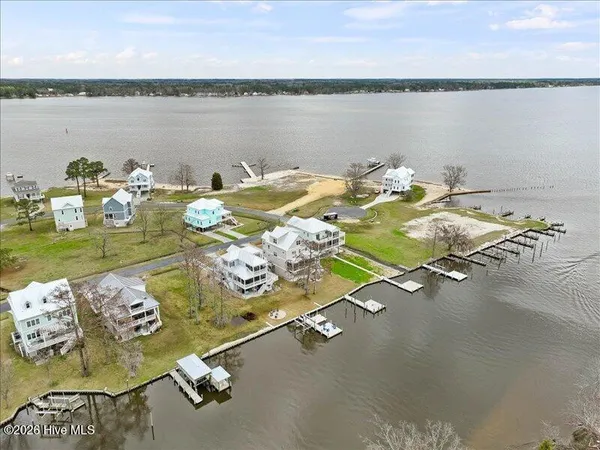 $950,000 | 94 Maritime Court, Chocowinity, NC 27817
