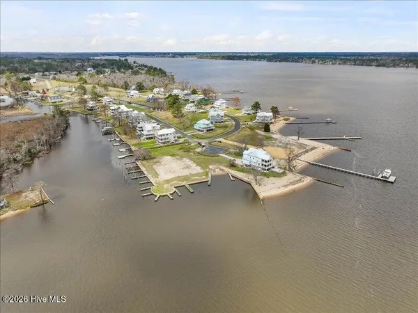 $950,000 | 94 Maritime Court, Chocowinity, NC 27817